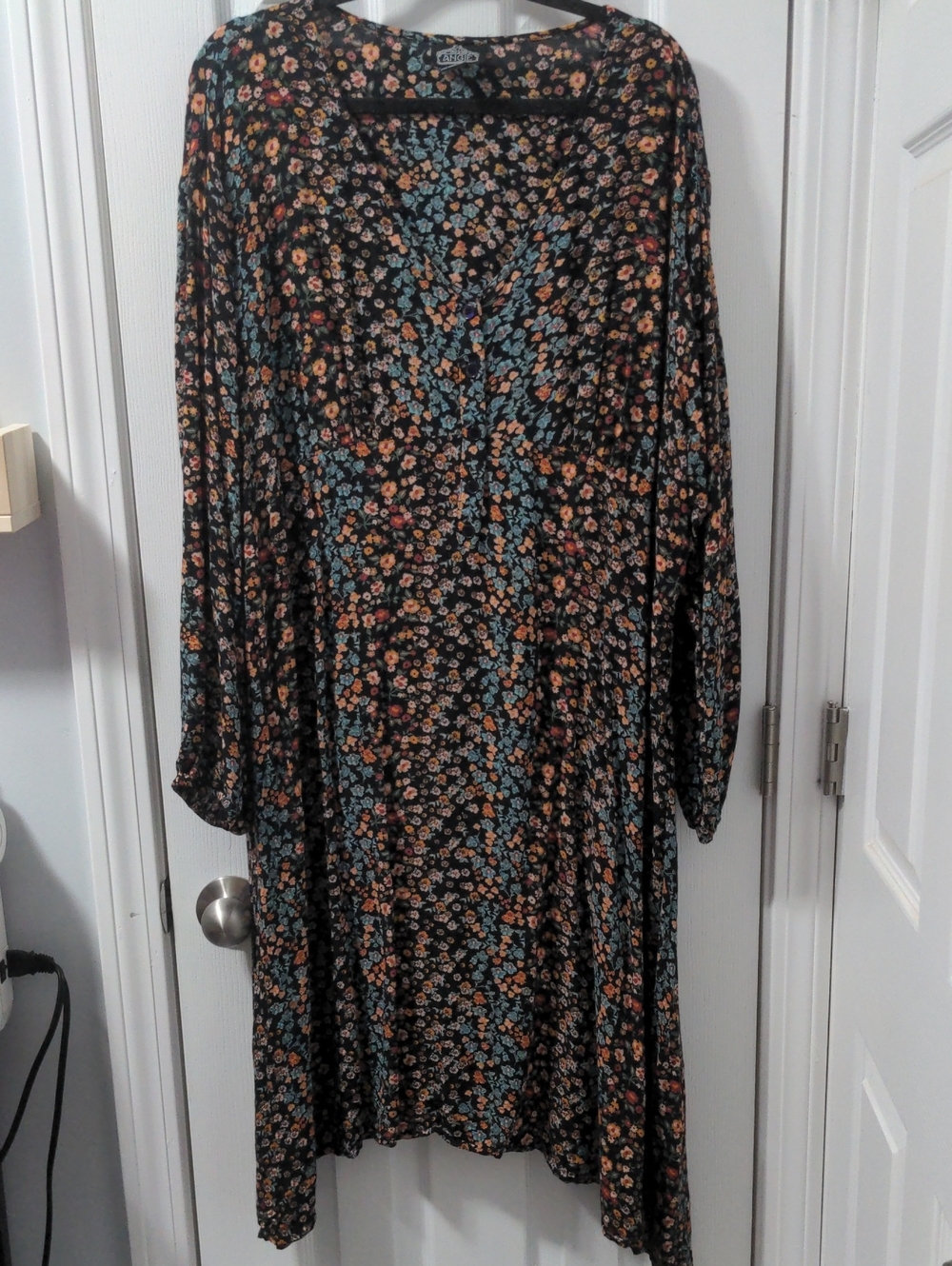 Angie Black Long-Sleeve Floral Shift Dress with Blue Red And Peach Flowers